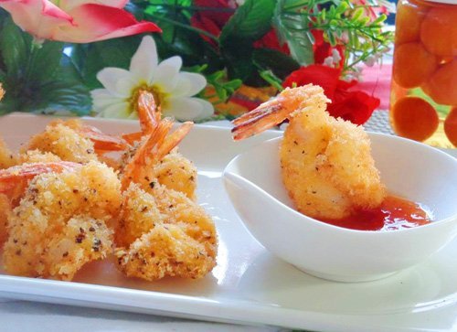 Làm món chiên xào với bếp điện từ nhập khẩu