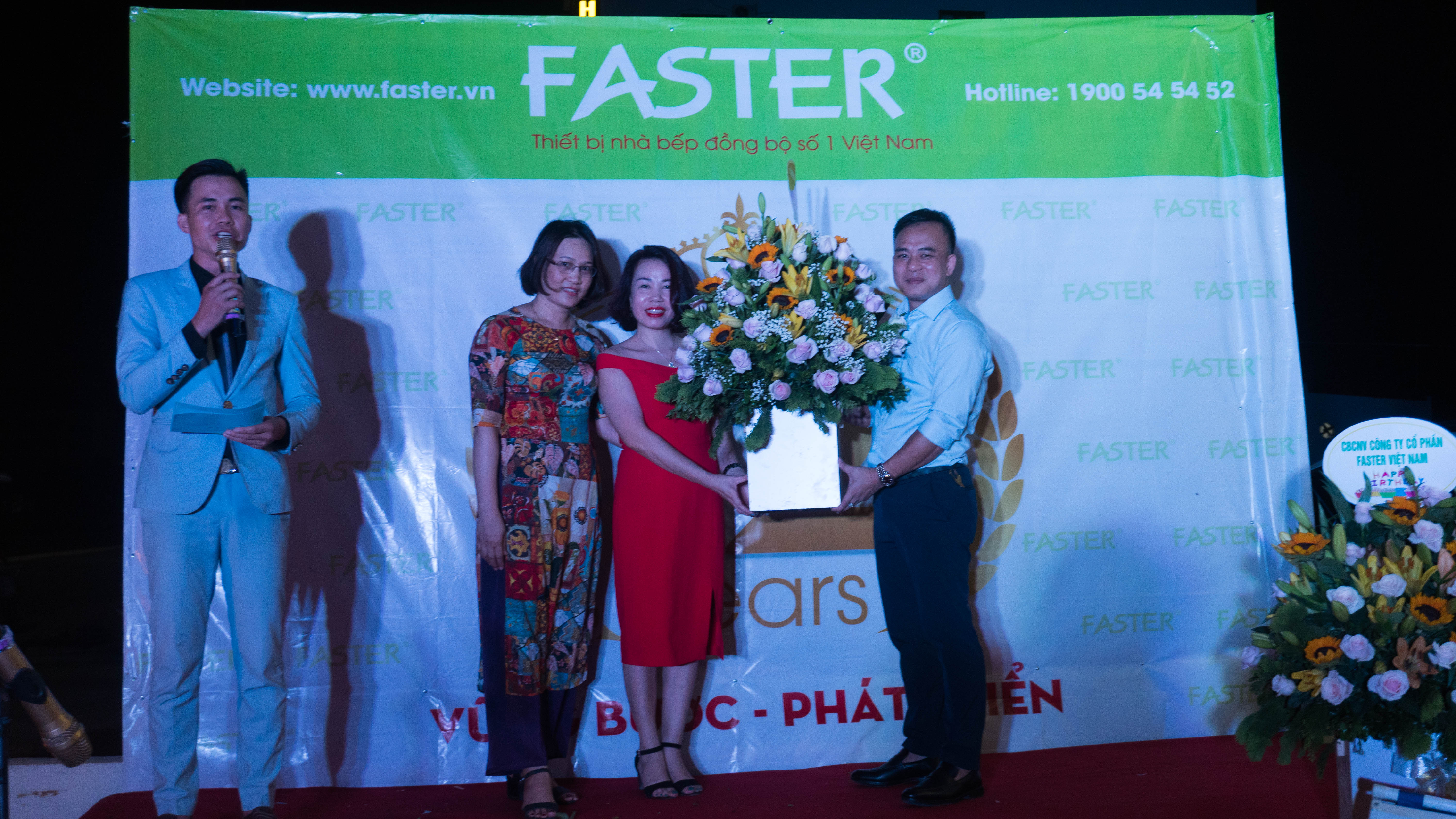 FASTER KỶ NIỆM SINH NHẬT: 12 NĂM - 1 CHẶNG ĐƯỜNG PHẤN ĐẤU