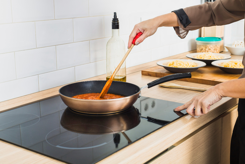 Giới thiệu về bếp điện từ là gì? Ưu nhược điểm của bếp điện từ