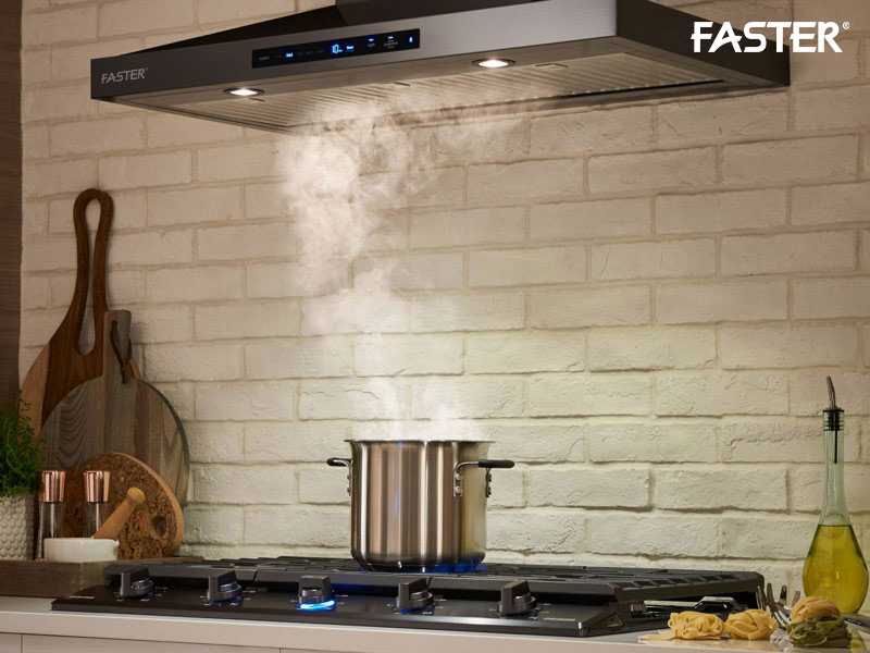 Máy hút mùi cũ bật nhưng bếp vẫn có mùi